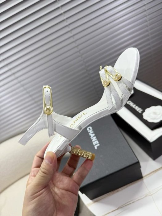 Босоножки фото 9