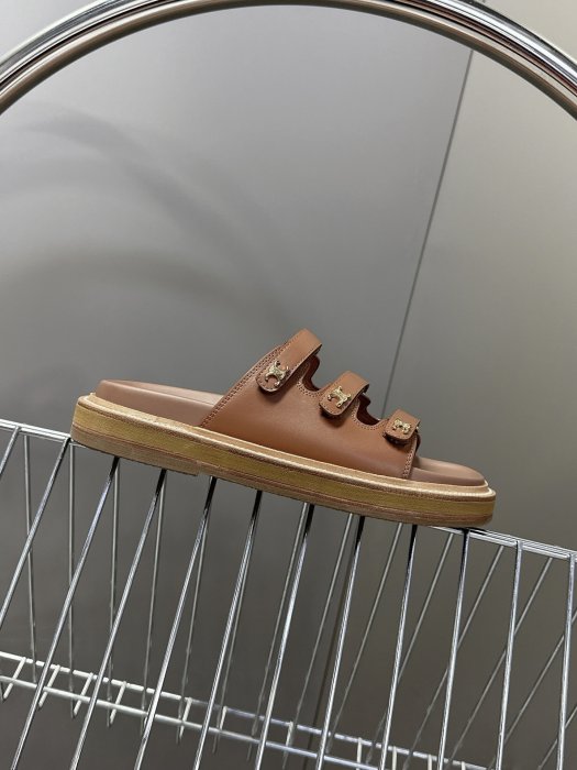 Шлепанцы фото 5