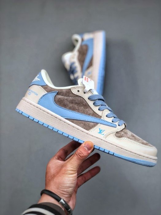 Кросівки Travis Scott x Fragment Design x Jordan Air Jordan 1 Low фото 4