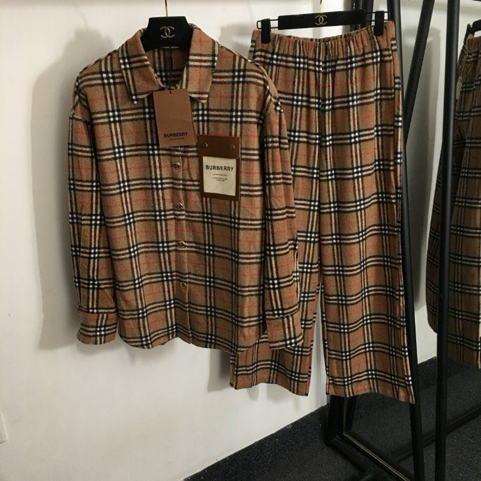 Burberry costume on sale