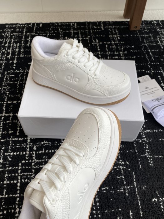 Sneakers women's фото 6