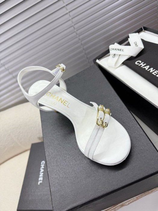 Босоножки фото 6