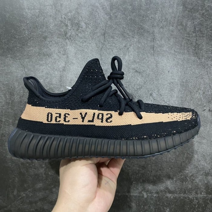 Кроссовки Yeezy350 V2 BY1605