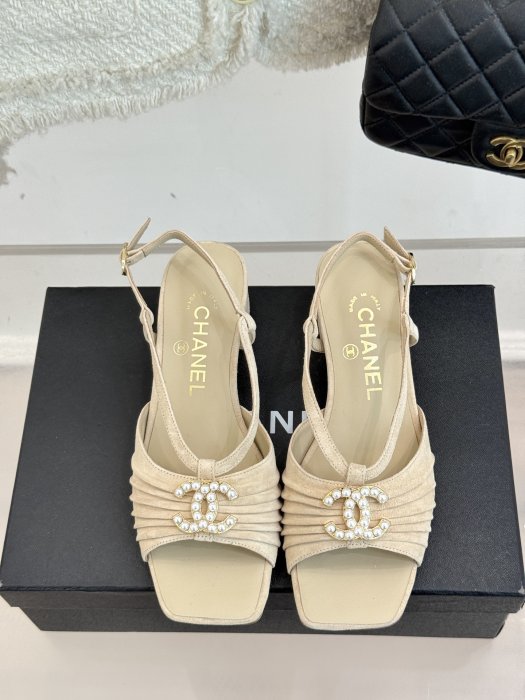 Босоножки фото 4