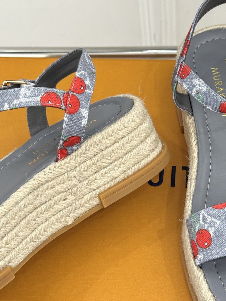 Босоніжки фото 6