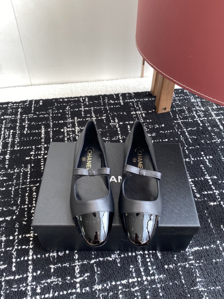 Ballet shoes leather