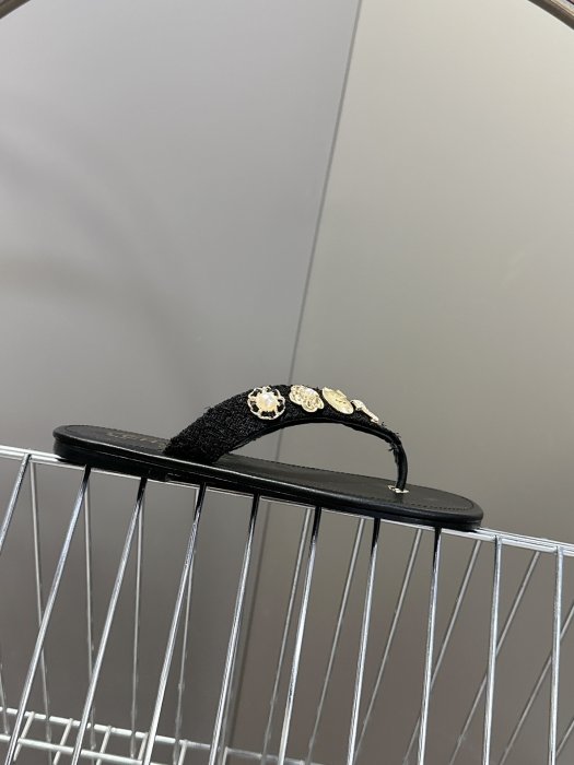 Шлепанцы фото 5