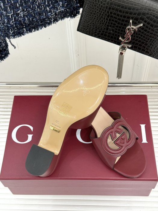 Босоножки фото 9