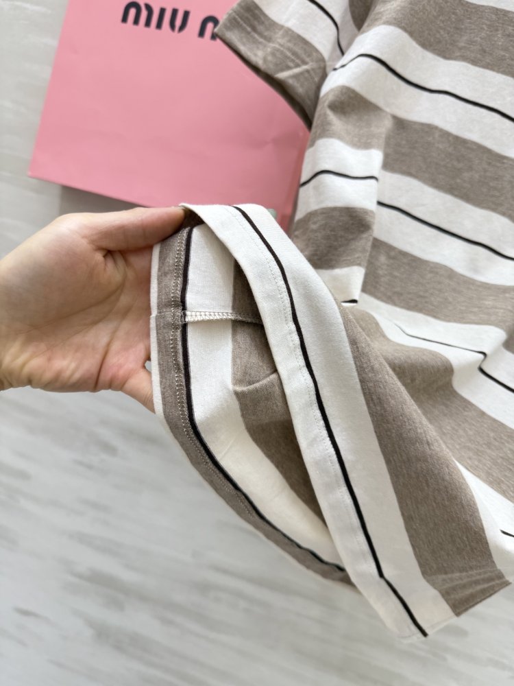 Футболка жіноча фото 3