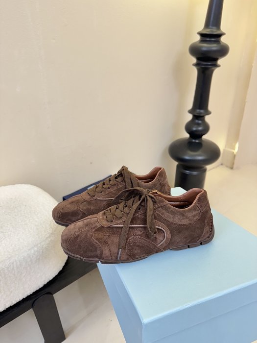 Кроссовки фото 5