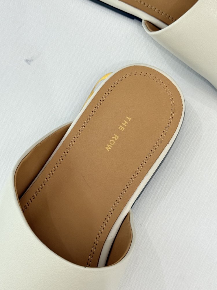 Шлепанцы женские фото 8