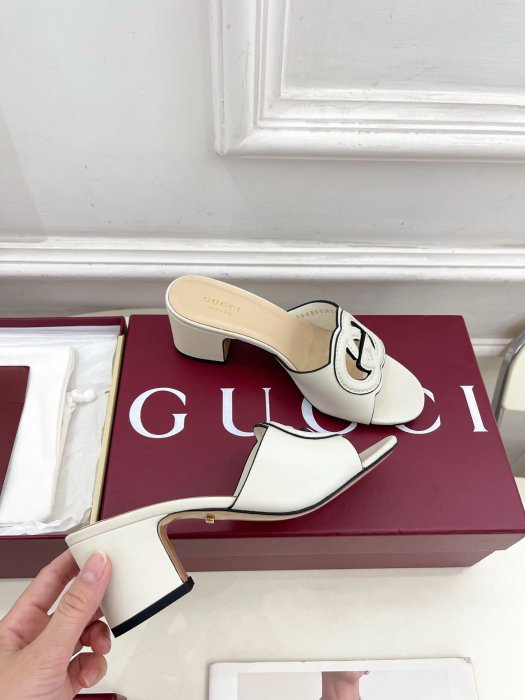 Босоножки фото 4