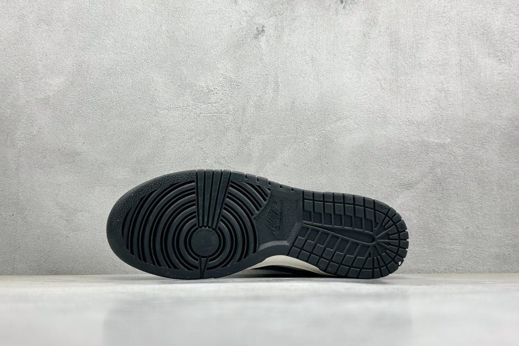 Кроссовки Nike SB Dunk Low x GUCCI фото 4