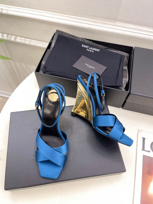 Босоножки фото 4