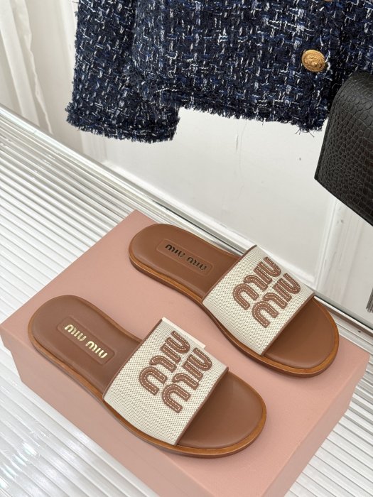 Шлепанцы фото 3