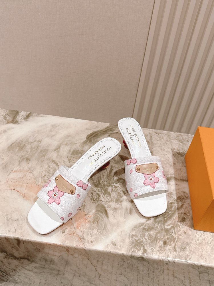 Босоножки фото 3