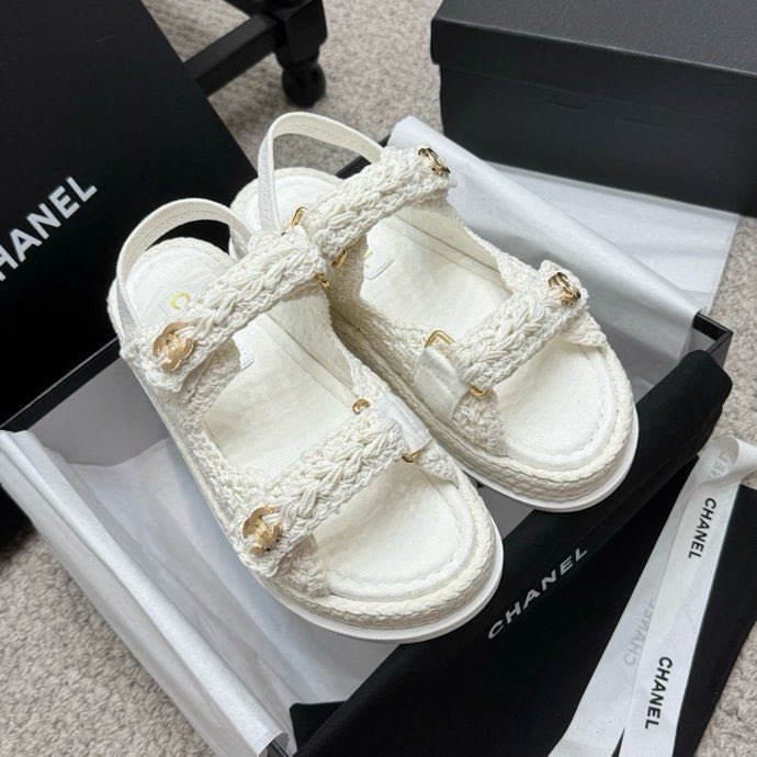 Сандалии женские фото 3