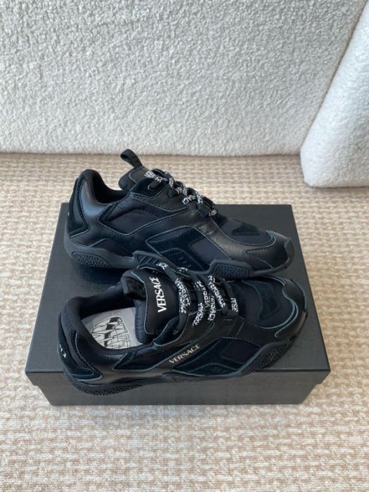 Кроссовки фото 5