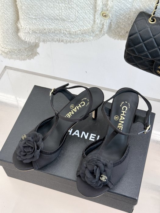 Босоножки фото 2