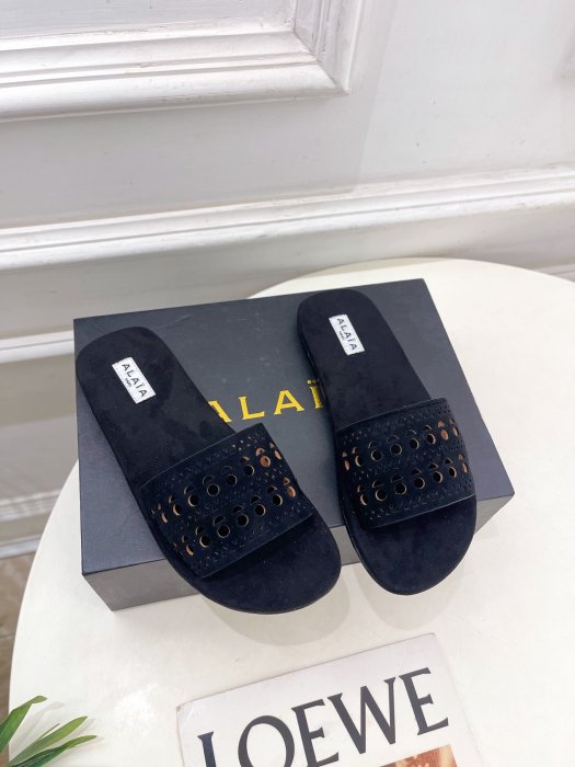 Шлепанцы женские фото 2