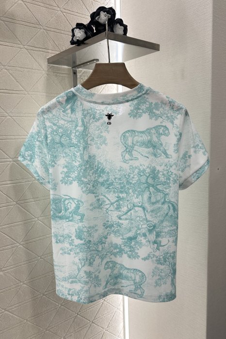 T-shirt women's фото 2