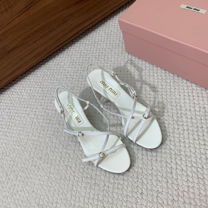 Босоніжки фото 2