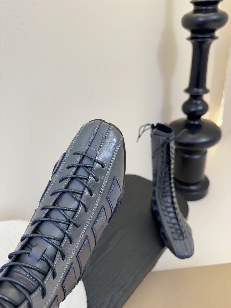 Чоботи жіночі на шнурівці фото 6