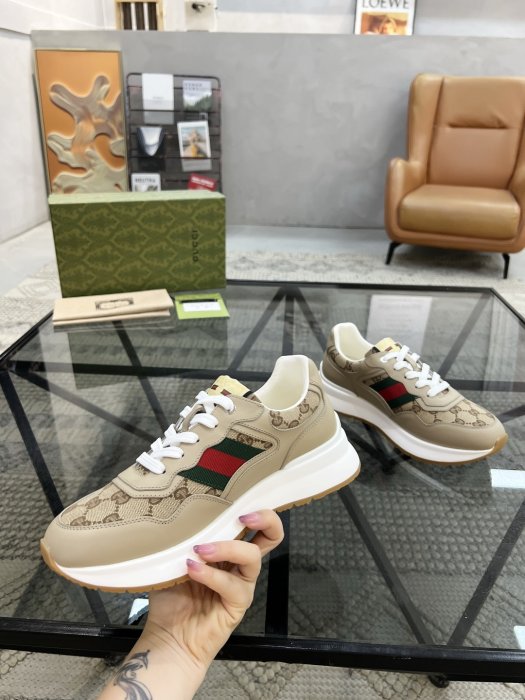 Кросівки чоловічі фото 5