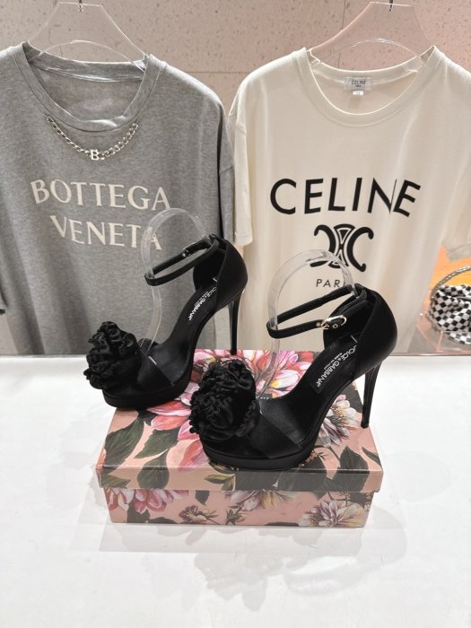 Босоножки фото 3