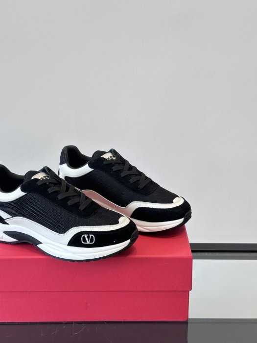 Кроссовки фото 8