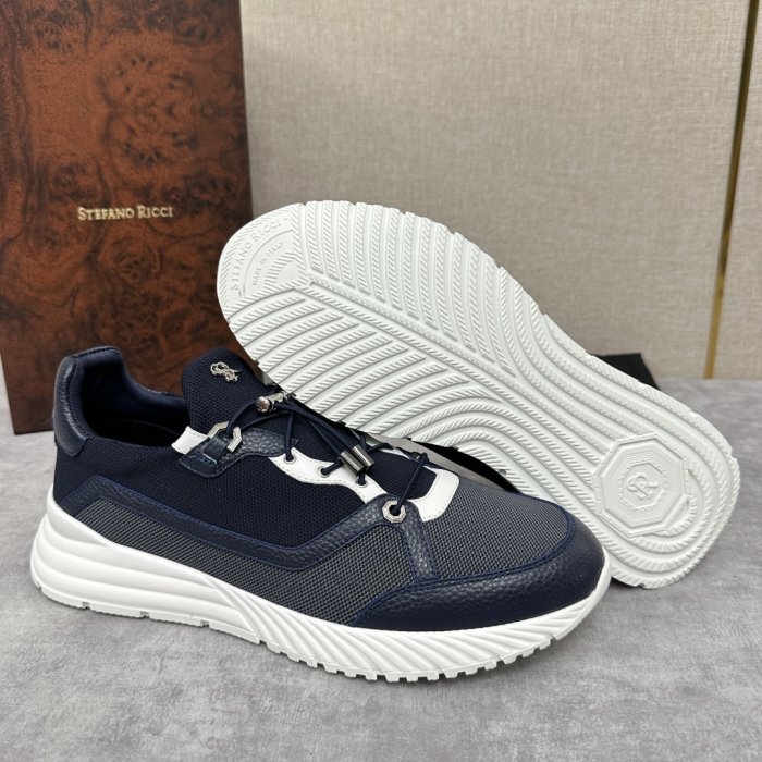 Кросівки фото 8