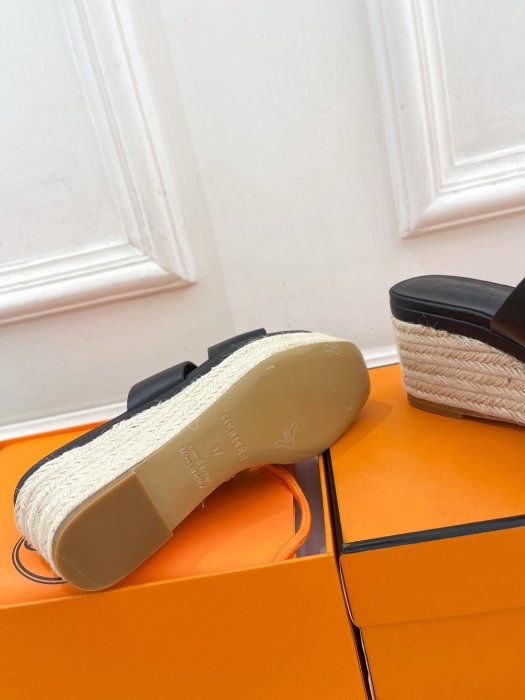 Босоножки фото 9