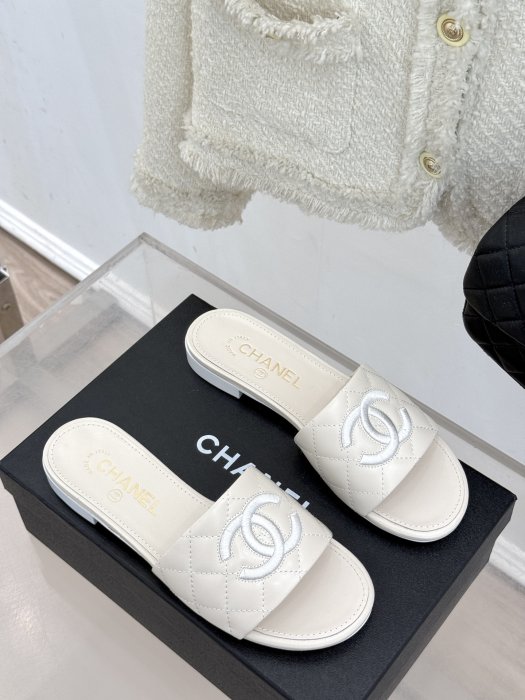 Шльопанці фото 3