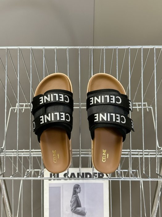 Шлепанцы женские фото 6