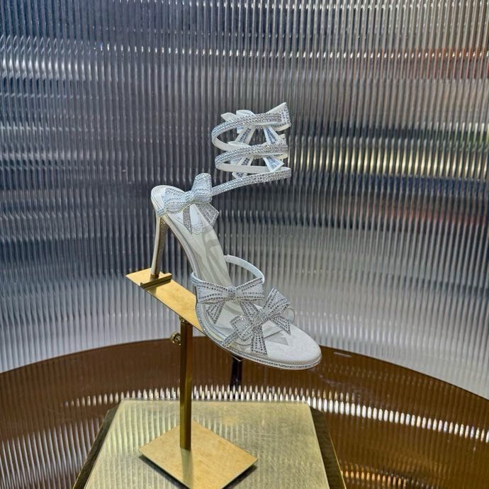 Босоножки фото 3