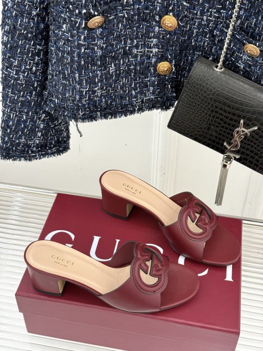 Босоножки фото 3