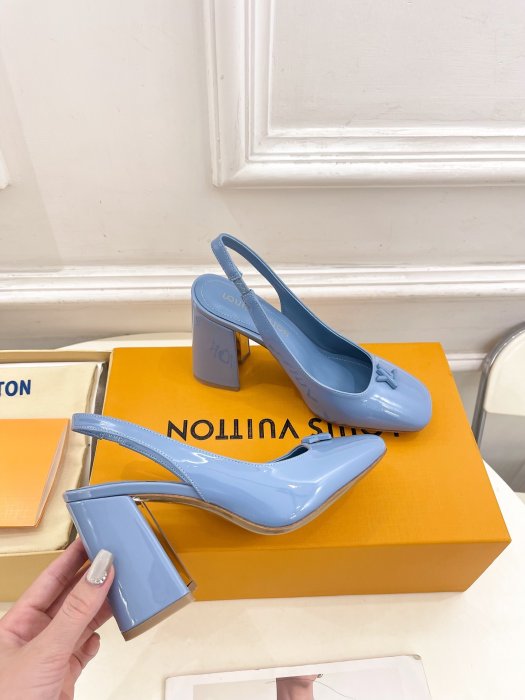 Босоножки фото 4