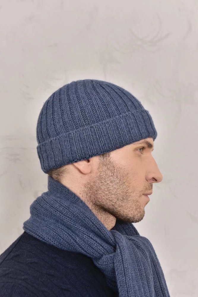 A cap and scarf of cashmere фото 5