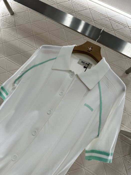 T-shirt women's фото 7