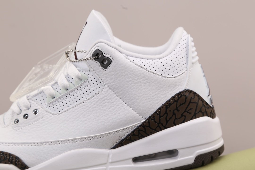 Кроссовки Air Jordan 3 Retro Mocha - 136064-122 фото 4