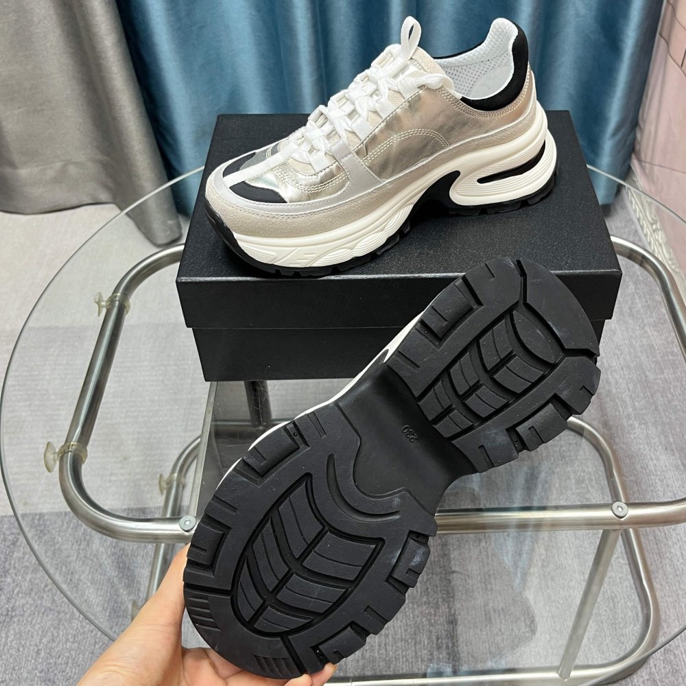 Кроссовки женские фото 6