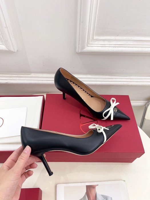 Туфлі жіночі Valentino Garavani фото 4