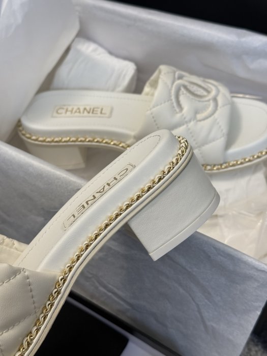 Шлепанцы фото 8