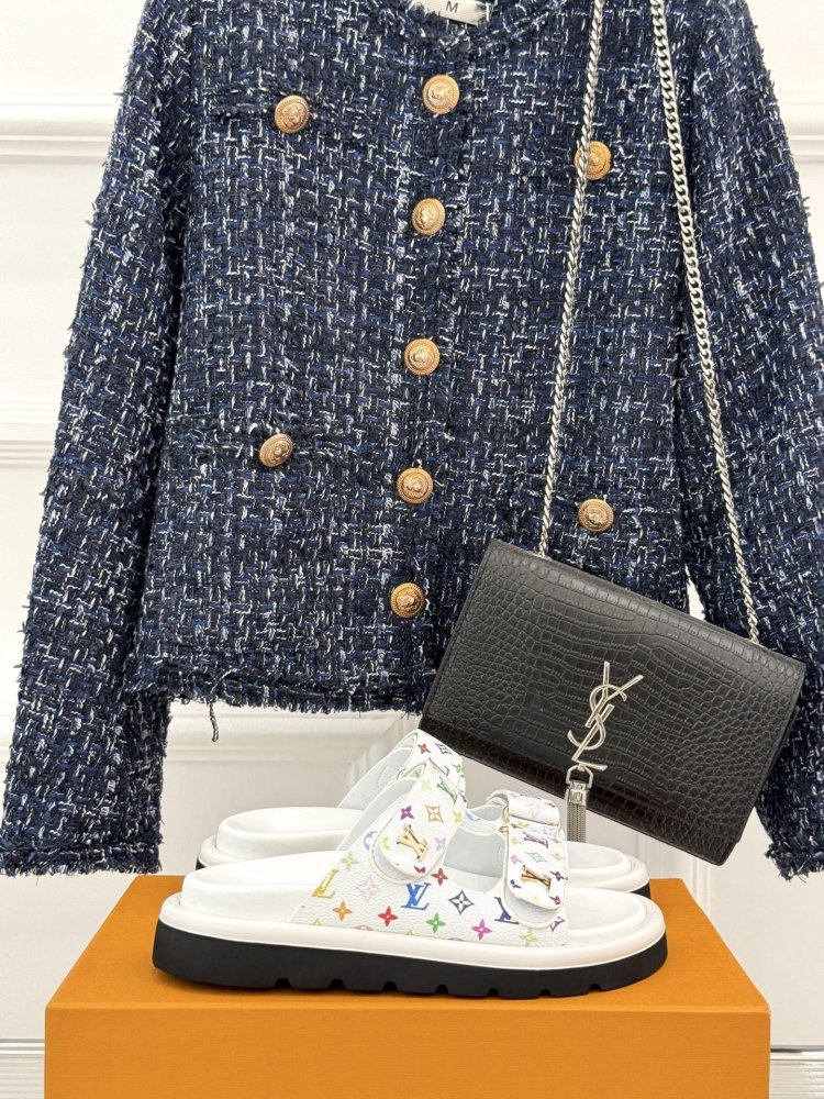 Шльопанці жіночі