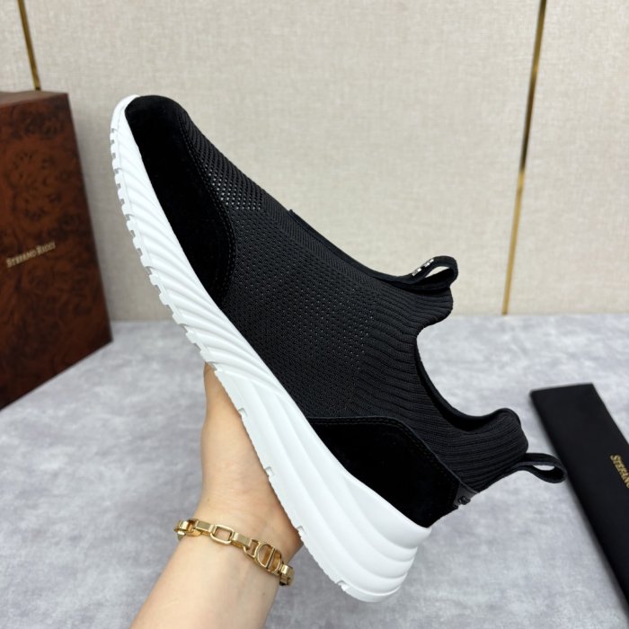 Кросівки фото 8