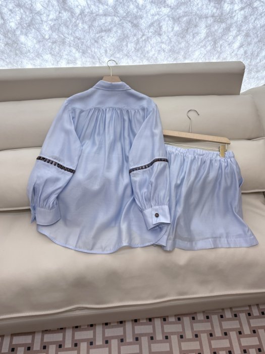 Костюм женский фото 4