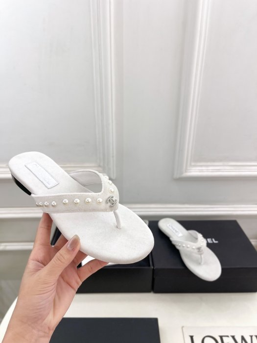 Шльопанці фото 4