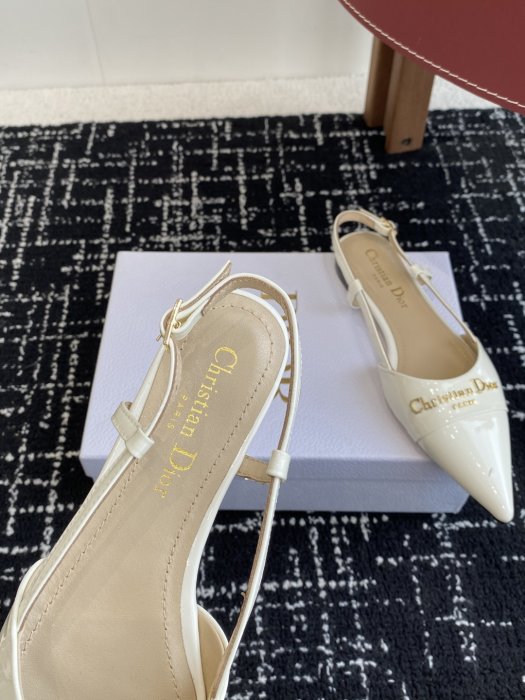 Босоножки фото 7