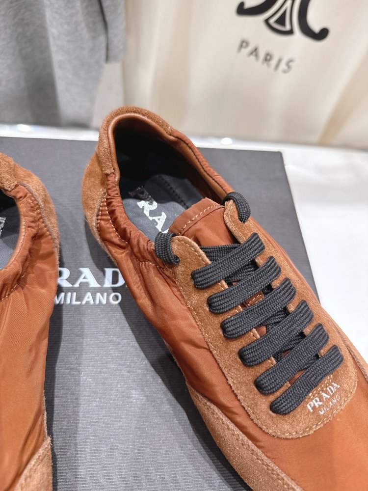 Кроссовки женские фото 7