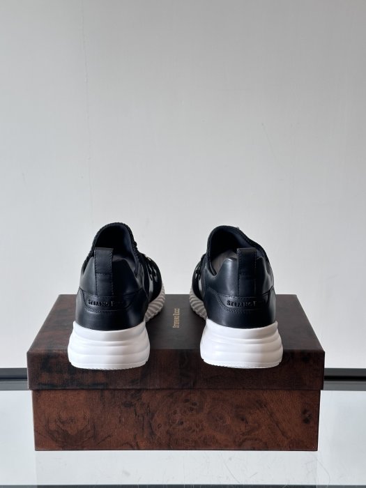 Кросівки фото 8